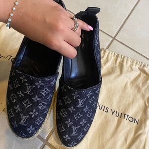 LOUIS VUITTON ESPADRILLES SIZE 38!